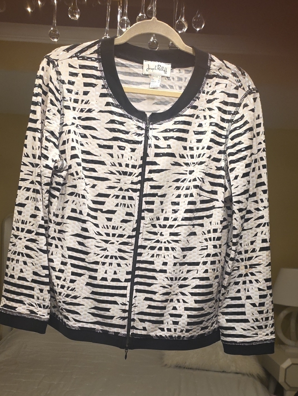 Joseph Ribkoff Black and White Graphic Zip Jacket Size 16 US